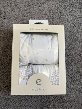 ely's & co. Bassinet Sheets - White with Gray Dot Pattern